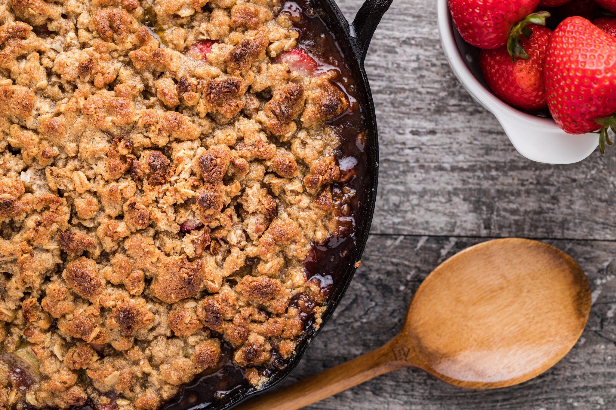 strawberry rhubarb crisp
